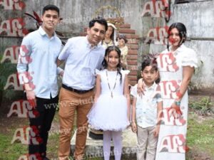 Photography #186643 from Comunión Jesús Sacramentado 1-11-25