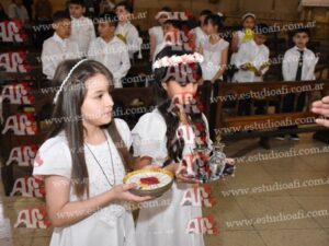 Photography #188380 from Comunión S.V.P. 8-11-25 en Medalla Milagrosa