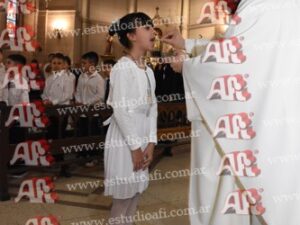 Photography #188425 from Comunión S.V.P. 8-11-25 en Medalla Milagrosa