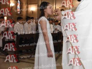 Photography #188465 from Comunión S.V.P. 8-11-25 en Medalla Milagrosa