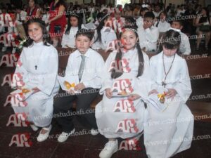 Photography #195187 from Comunión Divina Providencia 5-12-25