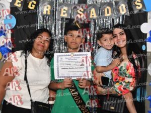 Photography #198466 from Egresados Los Remedios 7mo 16-12-25
